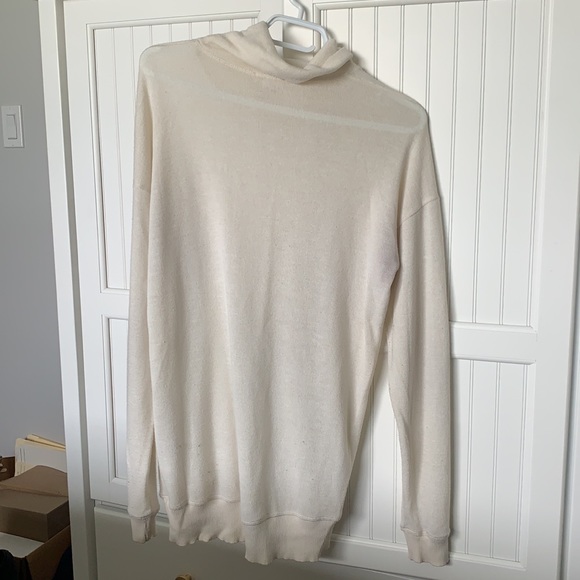 Cream Aritzia Wilfred Turtle neck - Picture 3 of 3
